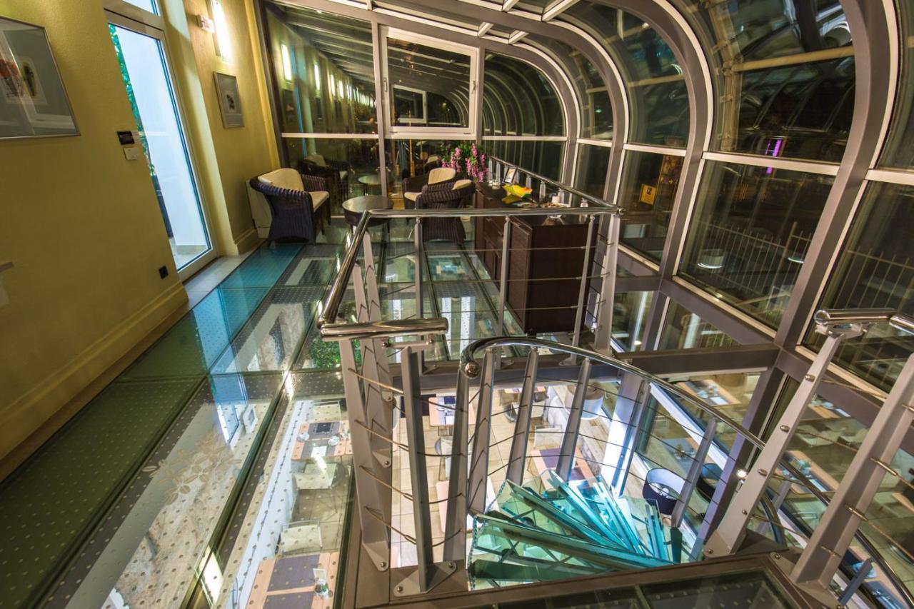 Eugenia Hotel 4*