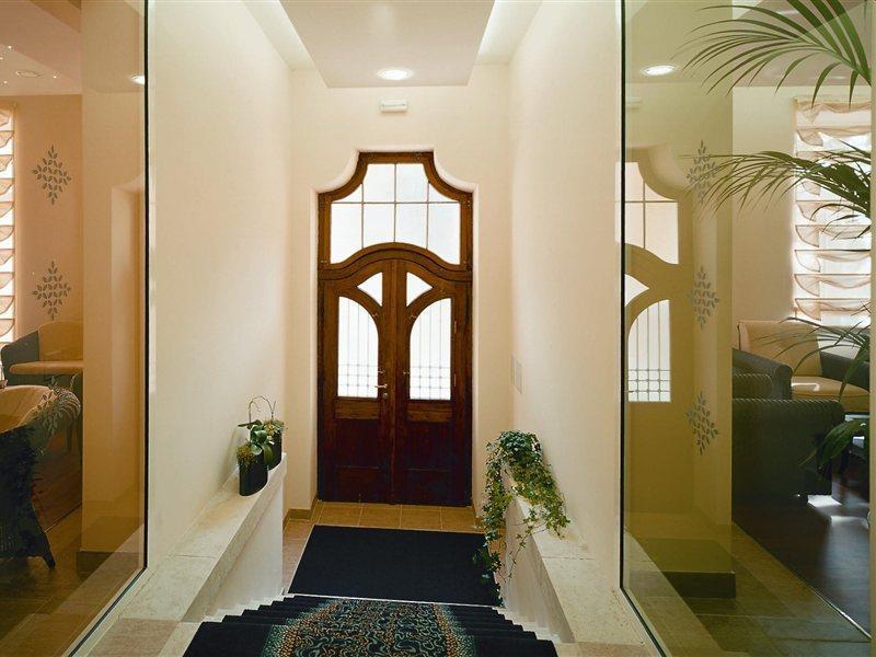 Hotel Eugenia 4*