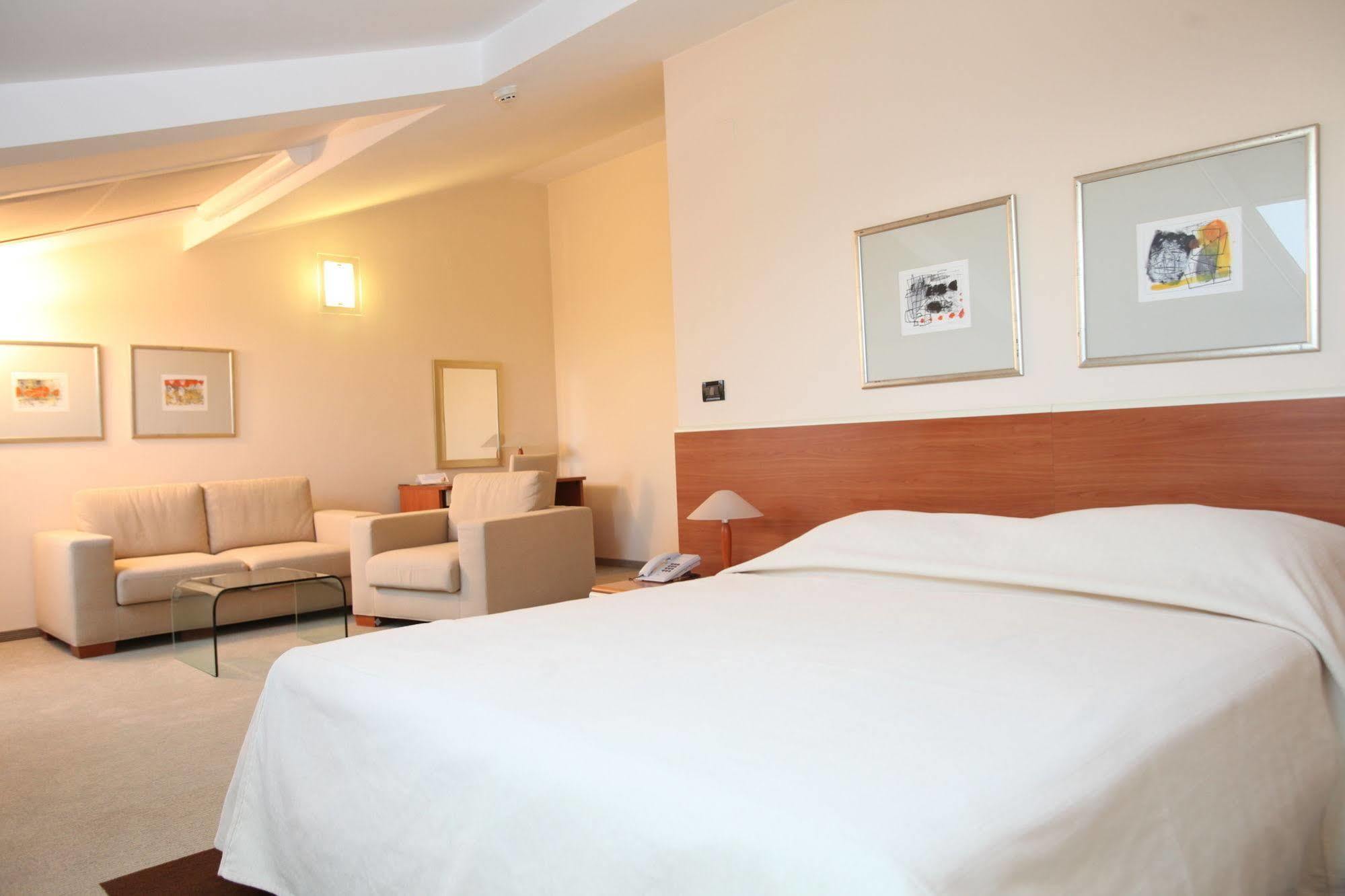 Eugenia Hotel